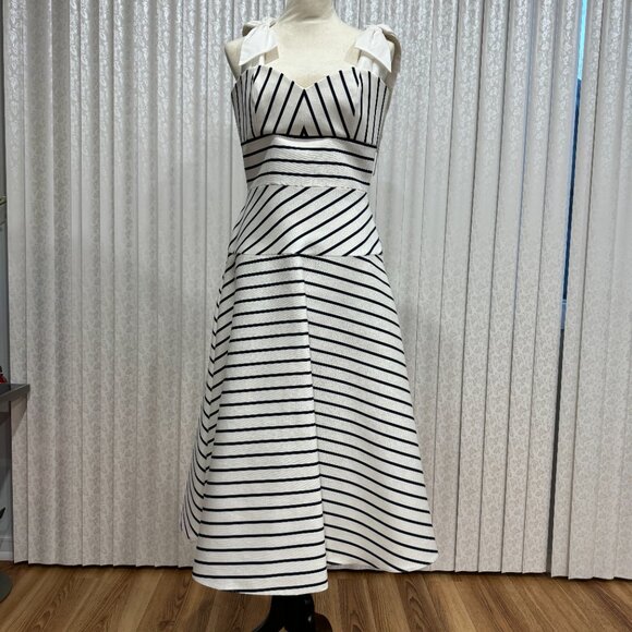 Jus de Pommes 2 piece Dress, Size 40/ US 8 - Picture 4 of 16